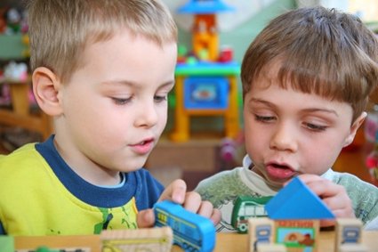 Kinder im Kindergarten