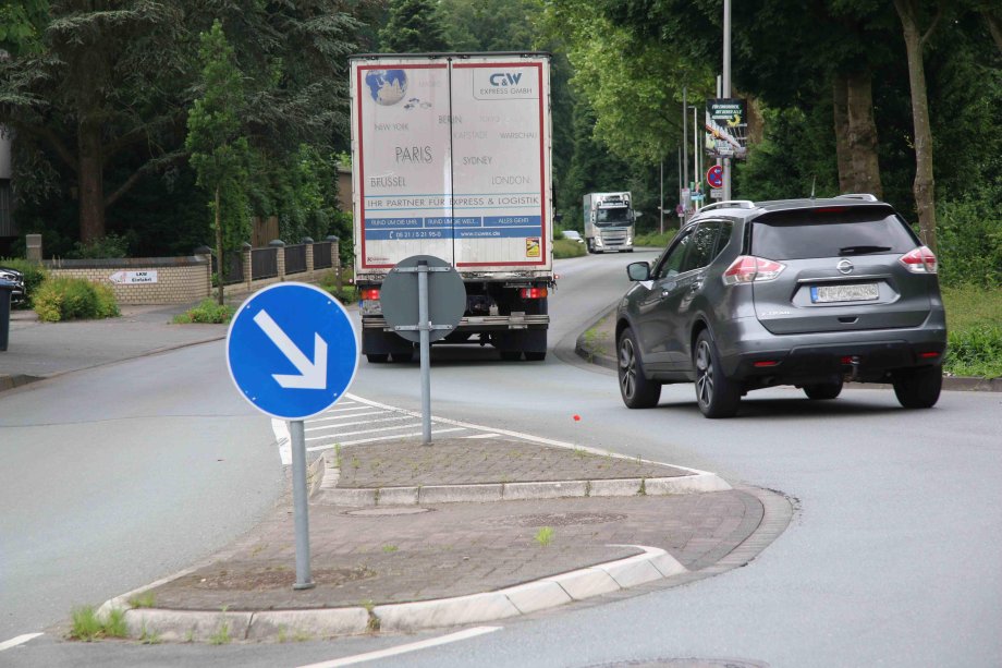 K 16 in Brockhagen, Blickrichtung Vennorter Straße: Hier wird die Straße wegen Sanierung ab dem 10. Juni voll gesperrt.