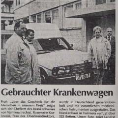 Zeitungsartikel mit der Überschrift: Gebrauchter Krankenwagen und einem Schwarz-Weiß-Foto.